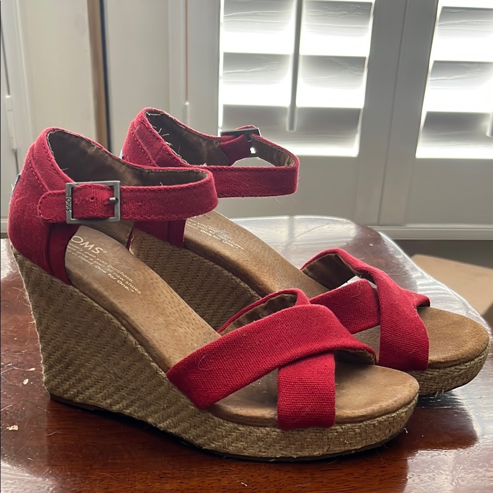 TOMS Classic Wedge Platform Sandals Size 7.5